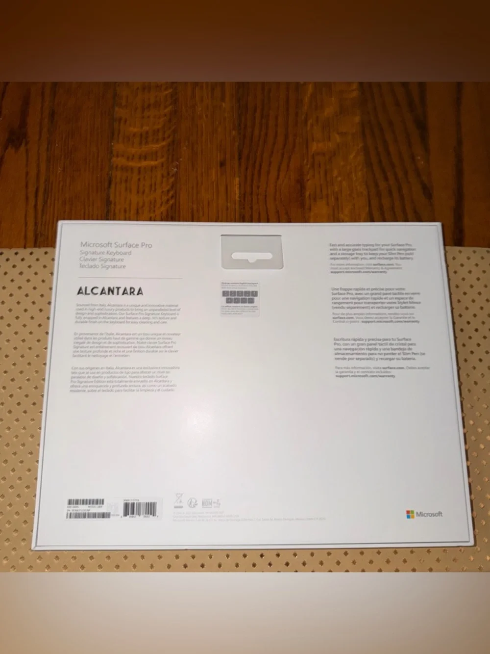 Microsoft Surface Pro Signature Keyboard Alcantara, Surface Pro X & 8 - Ice Blue